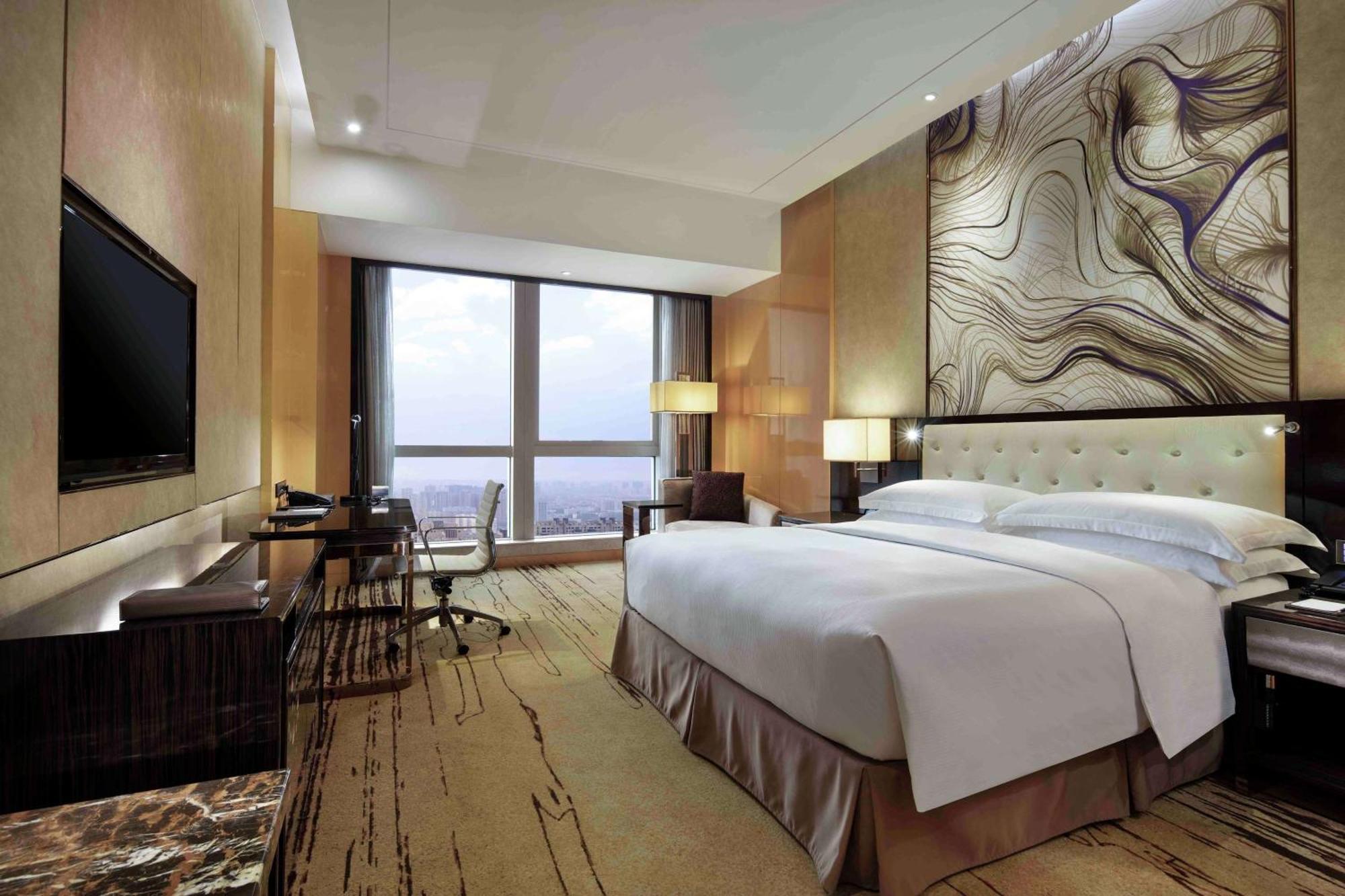 Hilton Zhengzhou Hotel Exterior photo