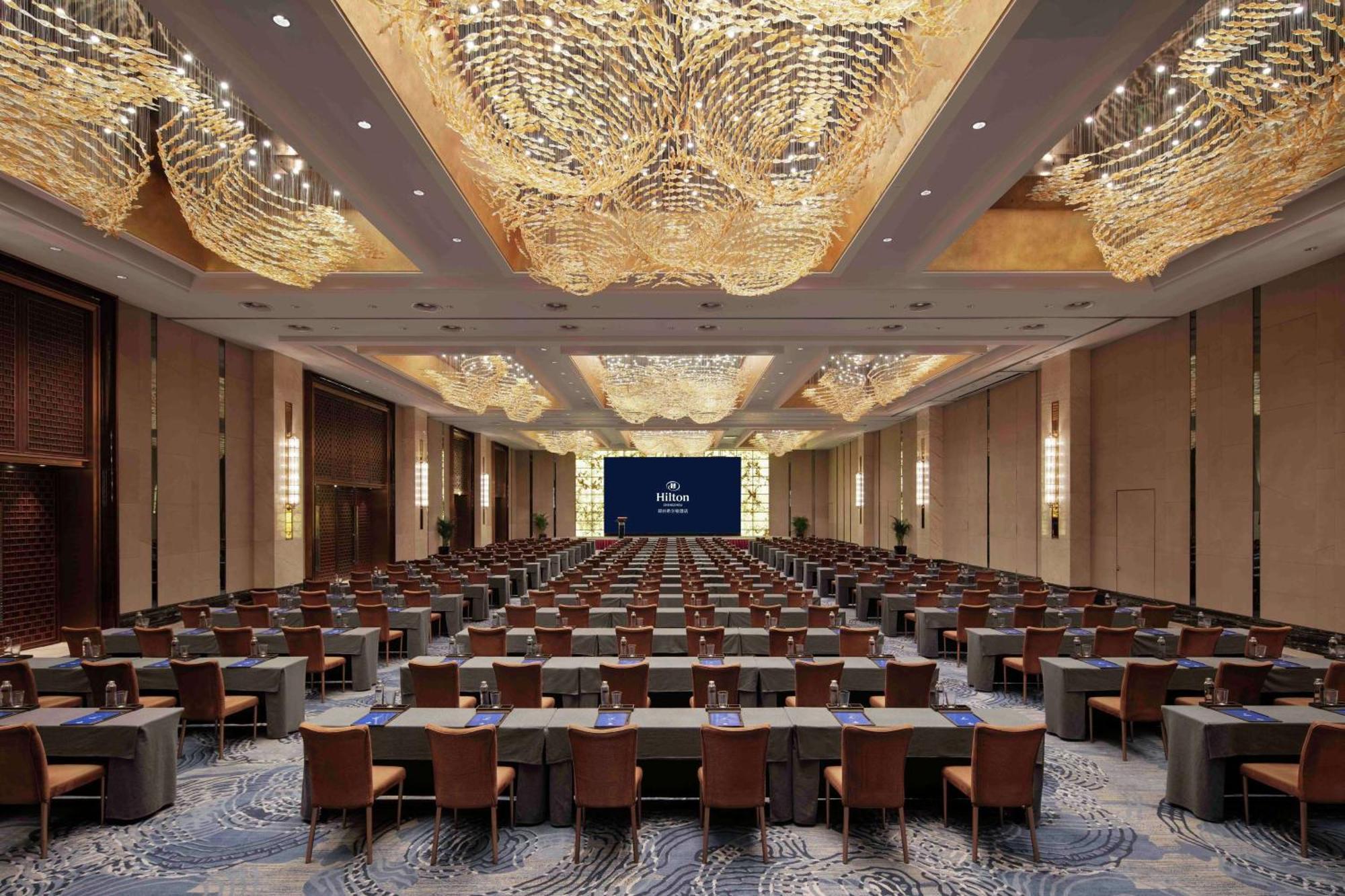 Hilton Zhengzhou Hotel Exterior photo