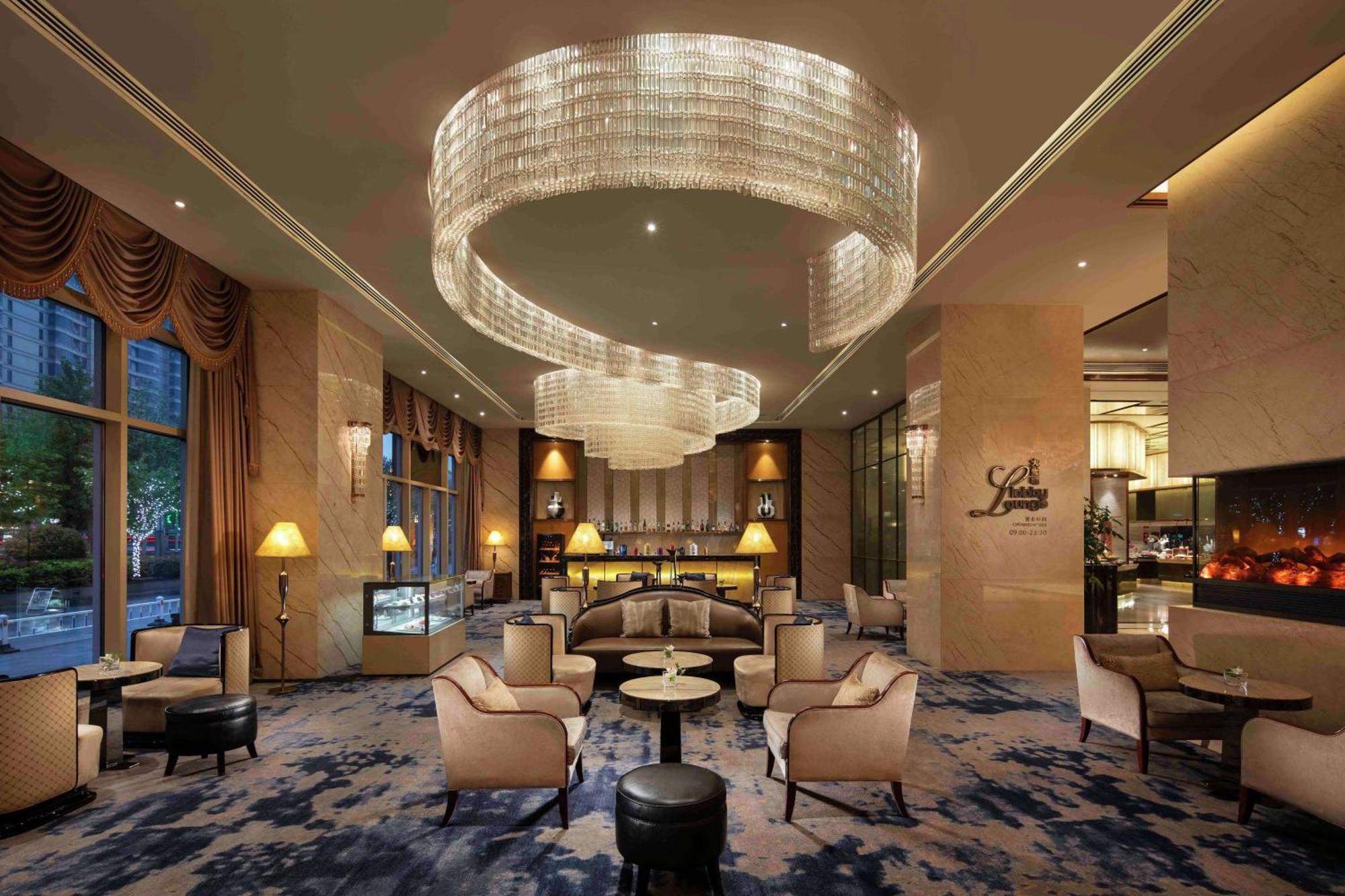 Hilton Zhengzhou Hotel Exterior photo