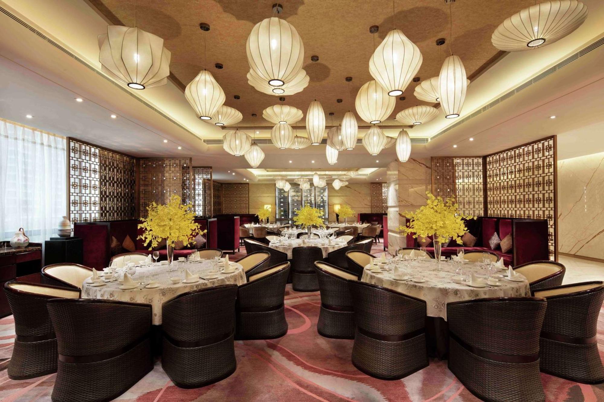 Hilton Zhengzhou Hotel Exterior photo