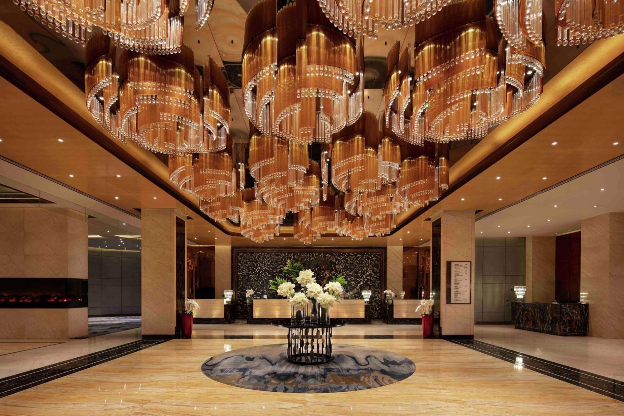 Hilton Zhengzhou Hotel Exterior photo
